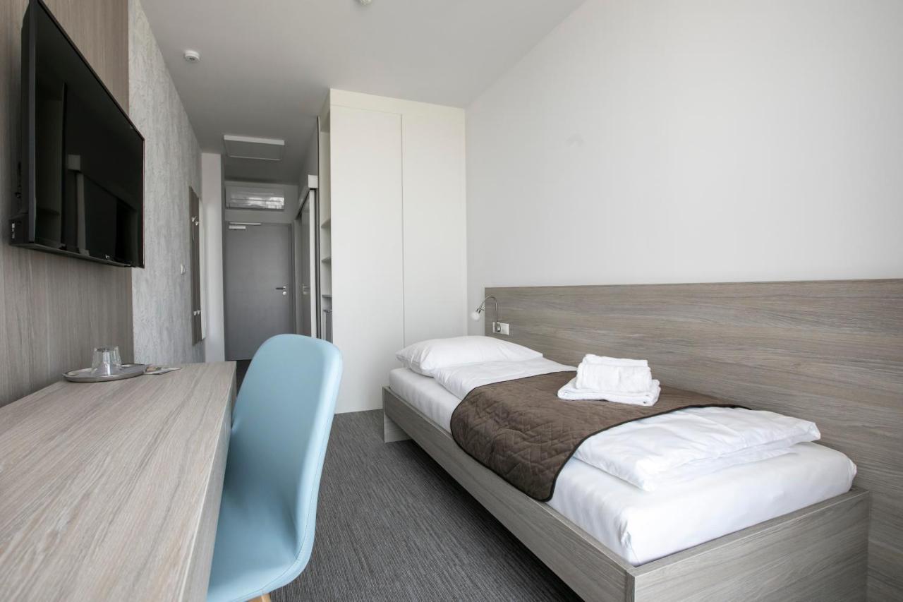 Hotel Hendi Centrum Piest'any Exterior photo